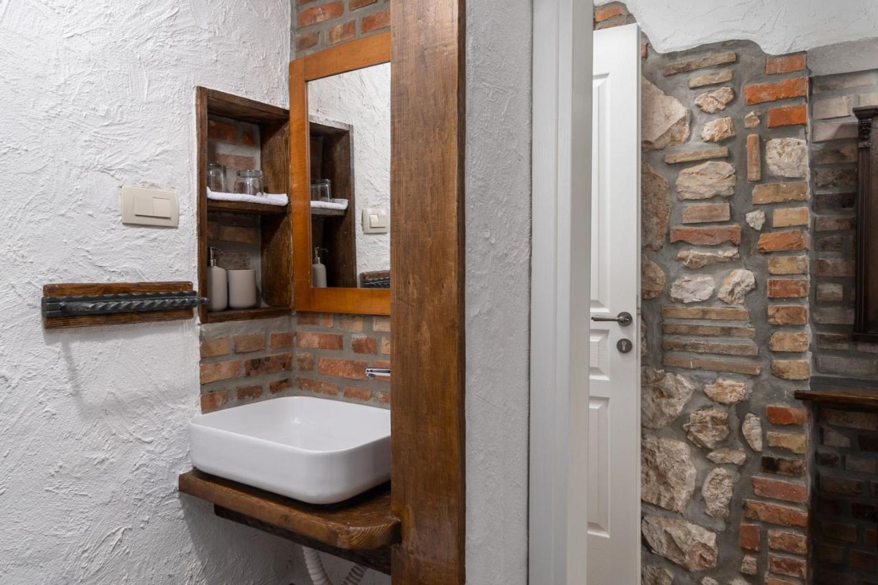 Pool Villa Cupido - Happy Rentals Drivenik Eksteriør billede